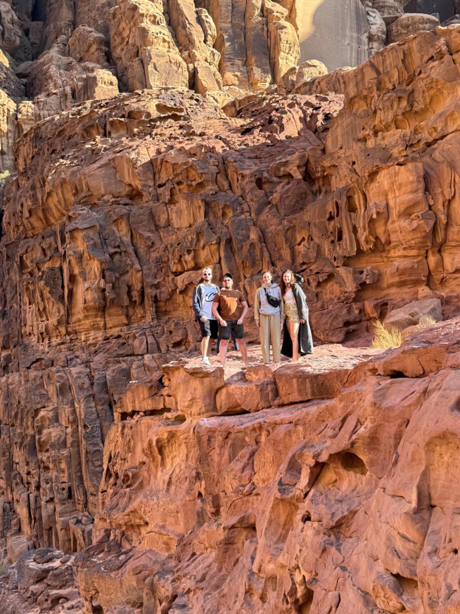 Star Camp & With Tor Hotel Wadi Rum Exterior photo